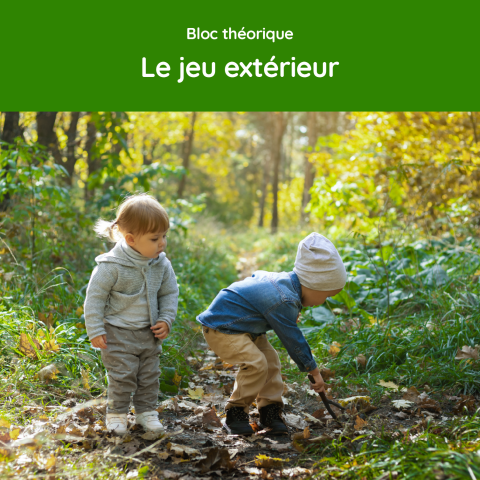vue de 2 enfants qui jouent à l'extérieur